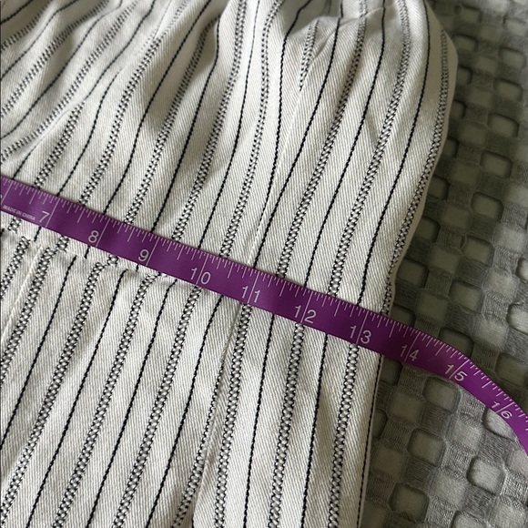 Dainty Hooligan Romper - Picture 10 of 11